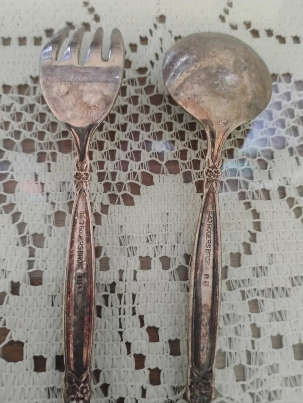 Vintage 1847 Rogers Bros IS Silver Plated Serving Fork & Spoon Set Floral Handle